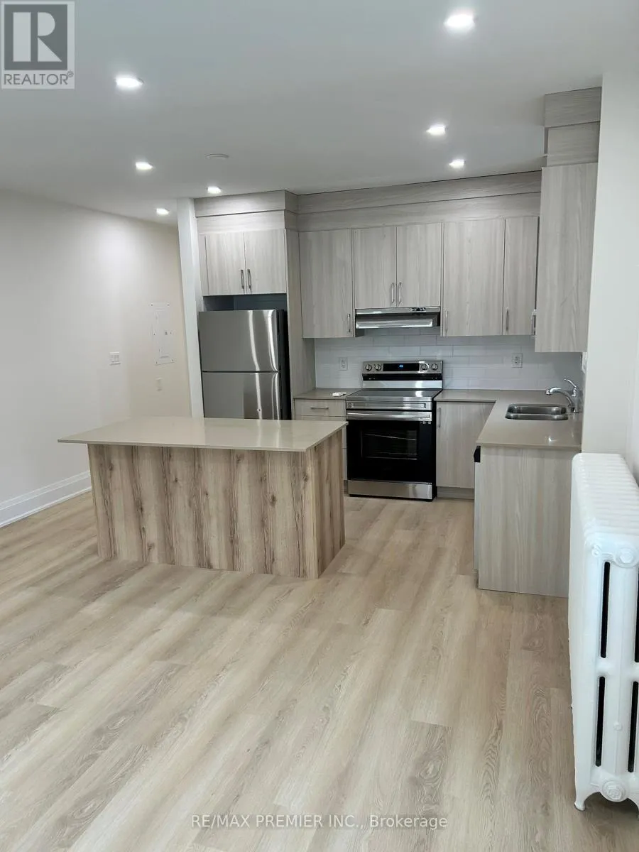 Other for rent: 144 Wychwood Avenue, Toronto, Ontario M6C 1A7