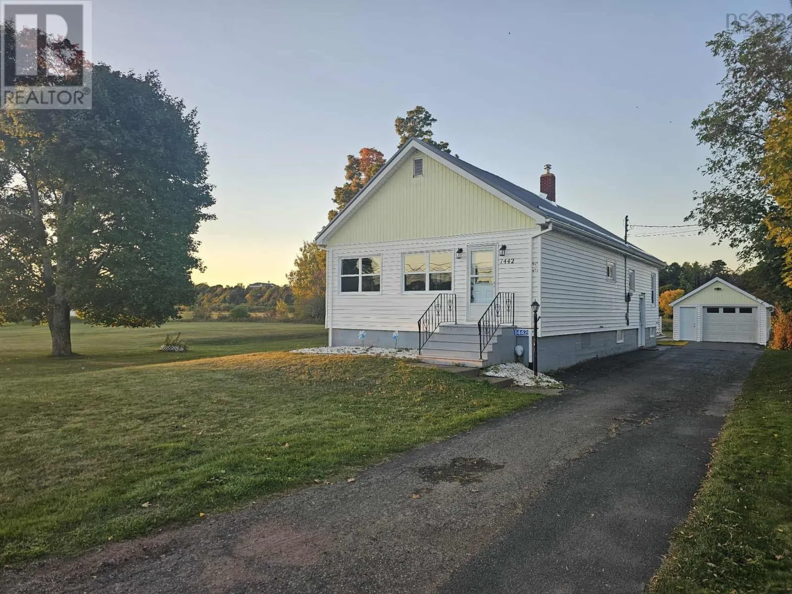 House for rent: 1442 Salmon River Road, Salmon River, Nova Scotia B6L 4E2