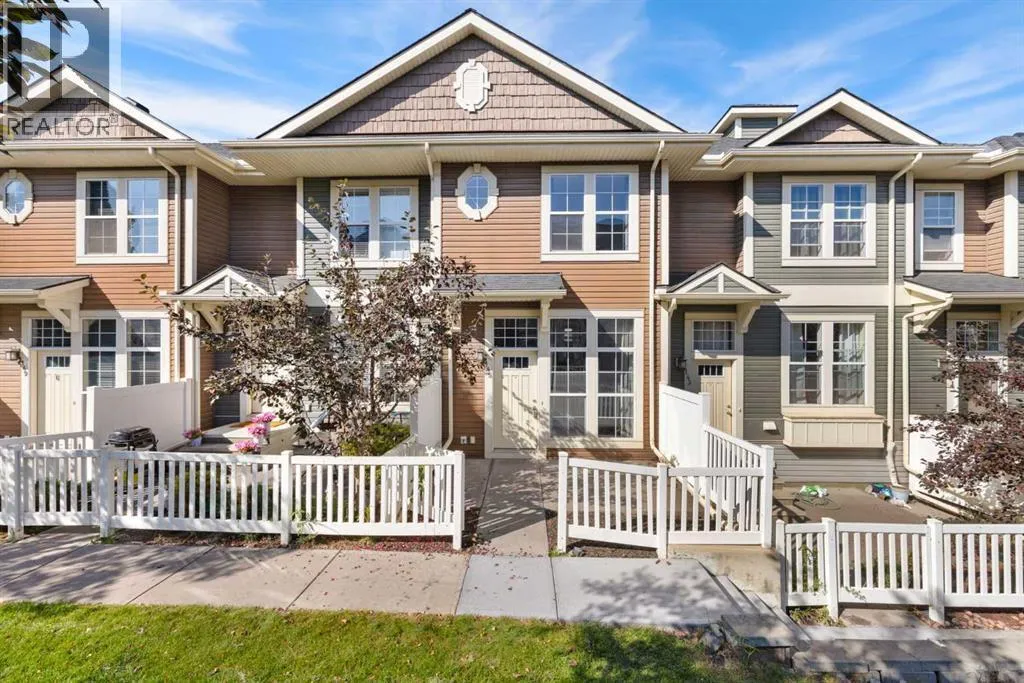 Row / Townhouse for rent: 145 Auburn Bay Common Se, Calgary, Alberta T3M 0M5