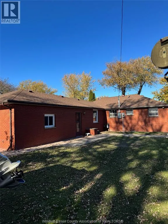 House for rent: 145 Lakeview Drive, Lakeshore, Ontario N0R 1A0