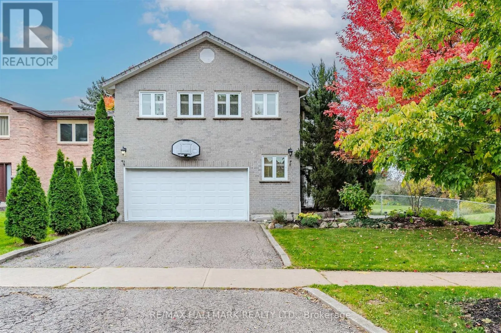 House for rent: 145 Old Surrey Lane, Richmond Hill, Ontario L4C 6R9