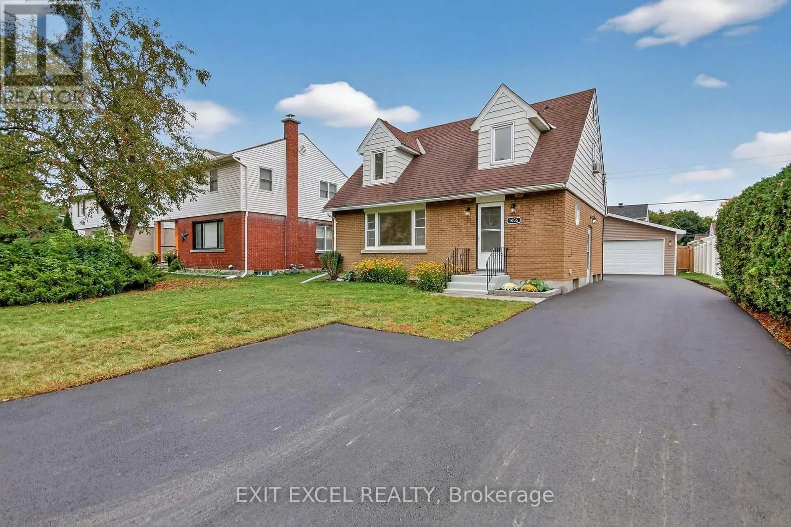 House for rent: 1456 Larose Avenue, Ottawa, Ontario K1Z 7X8