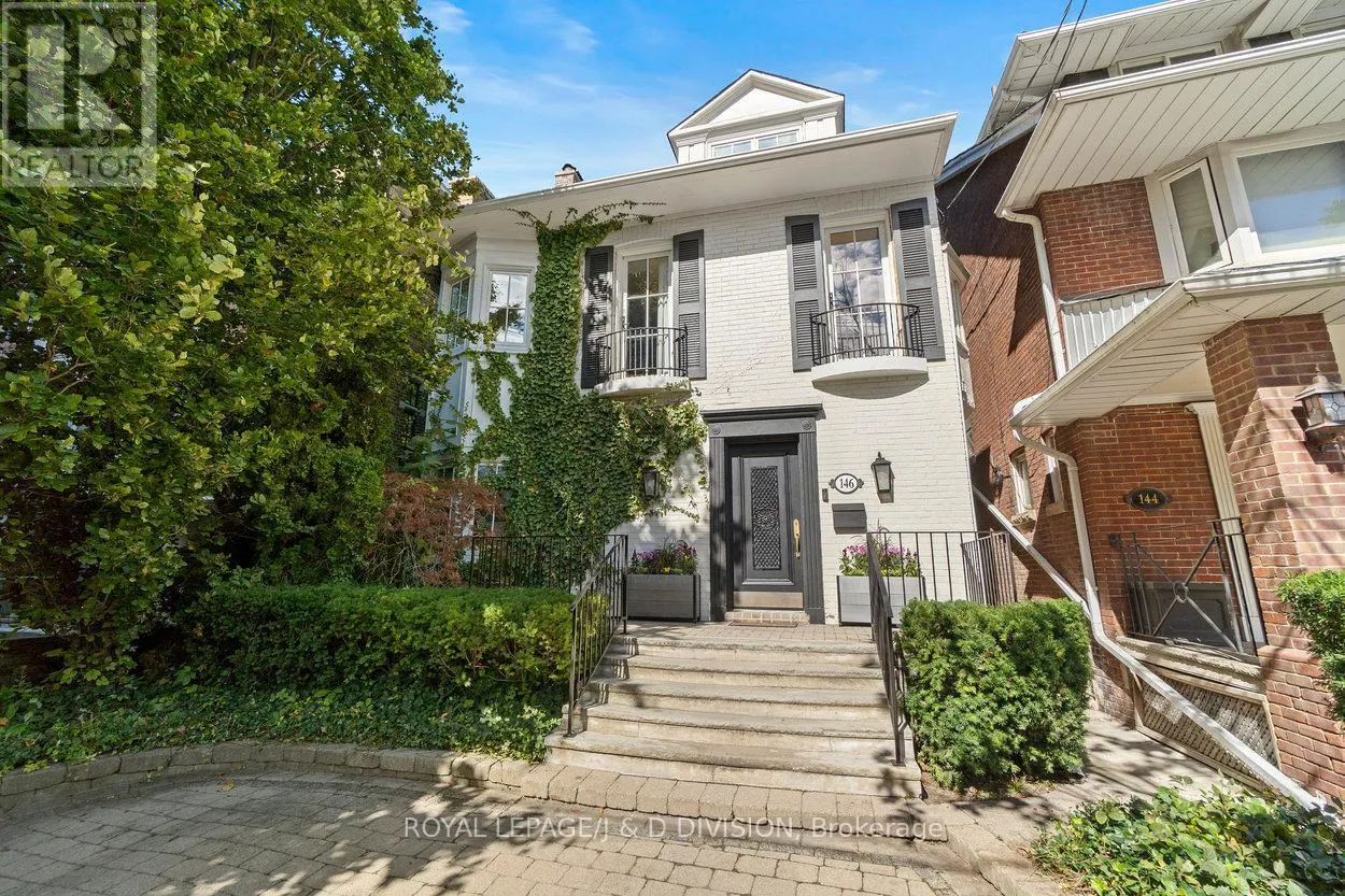 House for rent: 146 Balmoral Avenue, Toronto, Ontario M4V 1J4