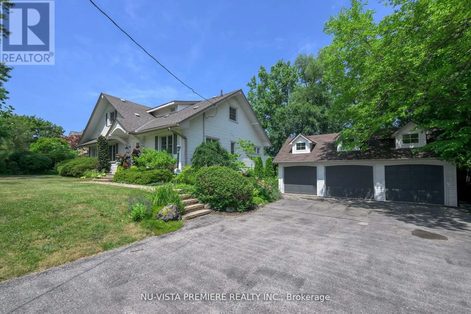 House for rent: 146 Commissioners Road E, London South, Ontario N6C 2T1