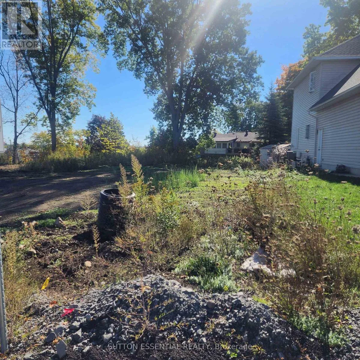 1465 Flanders Road, Brockville, Ontario K6V 0A3