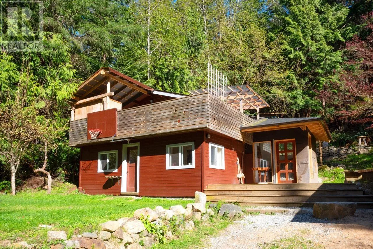 House for rent: 1467 Tunstall Boulevard, Bowen Island, British Columbia V0N 1G2