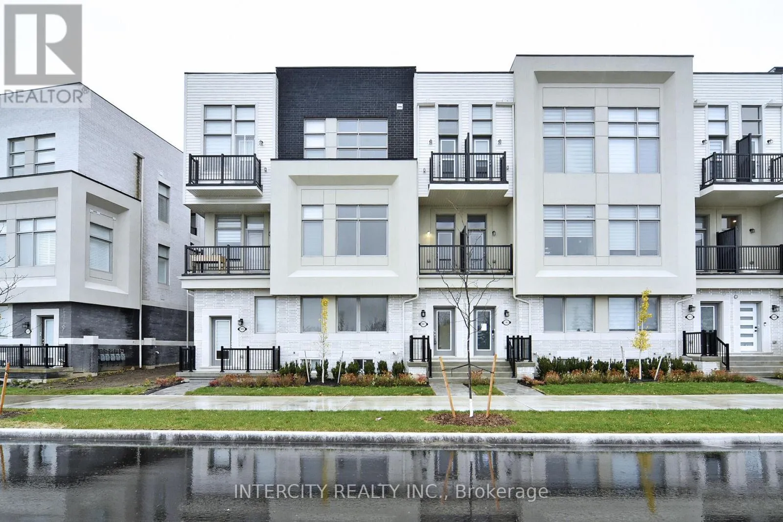 Row / Townhouse for rent: 147 Markland Street, Markham, Ontario L6C 3B5