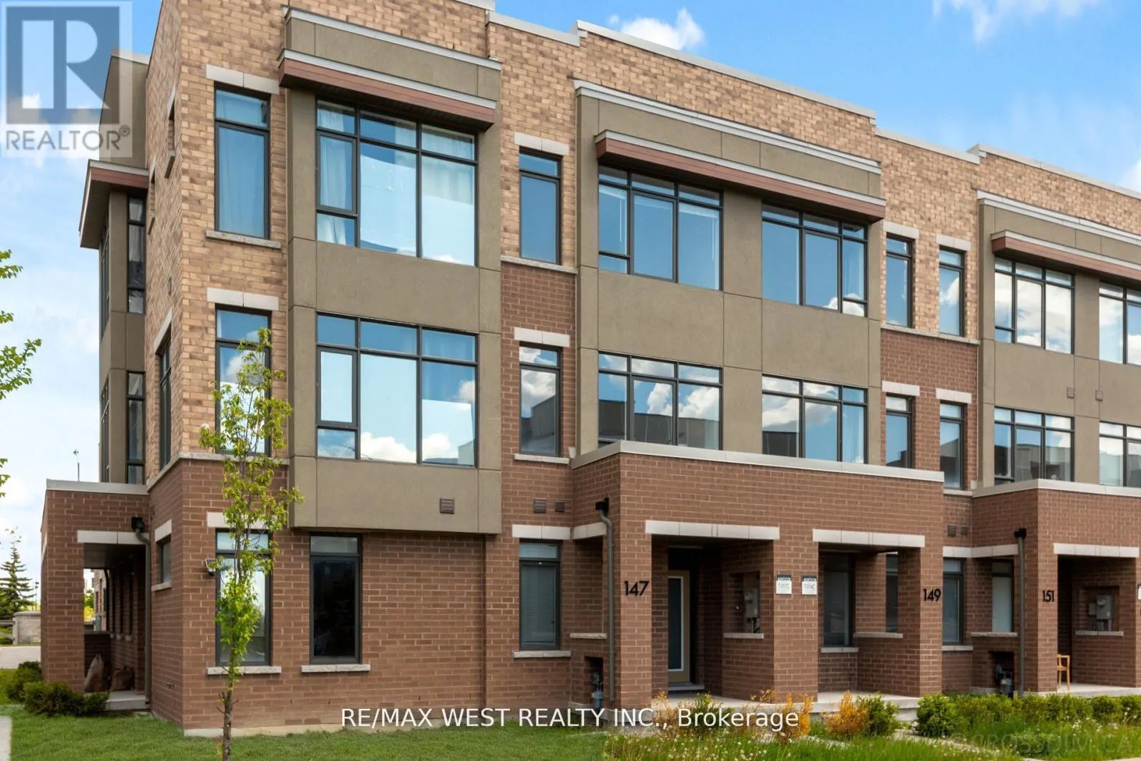 Row / Townhouse for rent: 147 Salterton Circle, Vaughan, Ontario L6A 2Z2