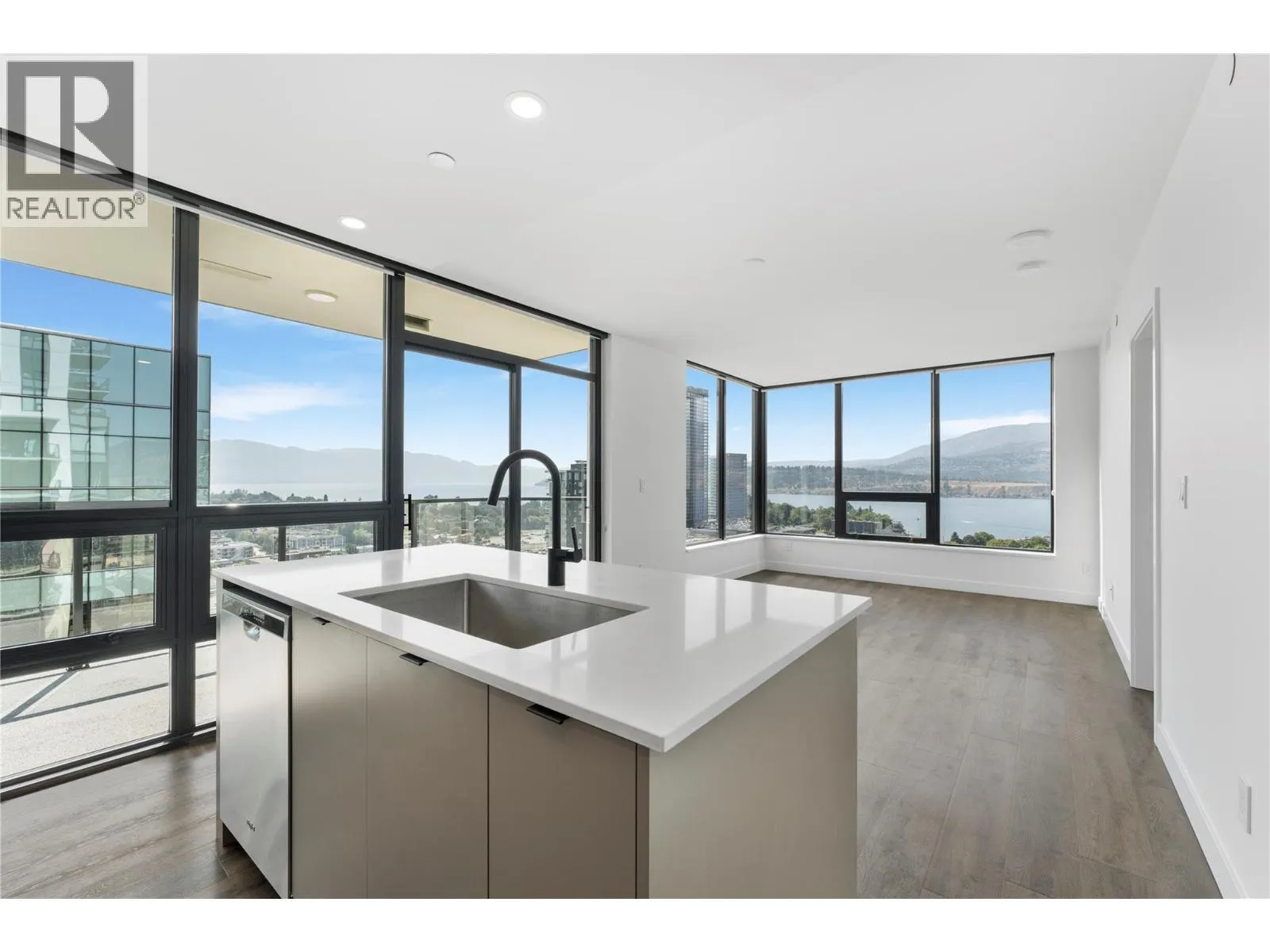 Apartment for rent: 1471 St. Paul Street Unit# 2005, Kelowna, British Columbia V1Y 2E4