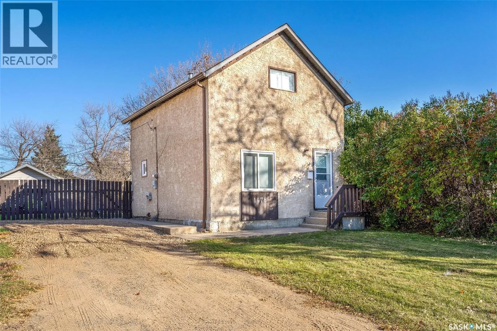 House for rent: 1478 1st Street E, Prince Albert, Saskatchewan S6V 0E5