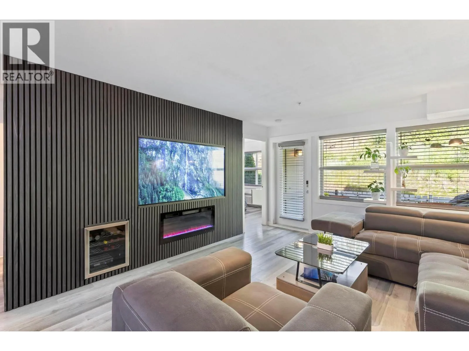 Apartment for rent: 1479 Glenmore Road N Unit# 214, Kelowna, British Columbia V1V 2C5