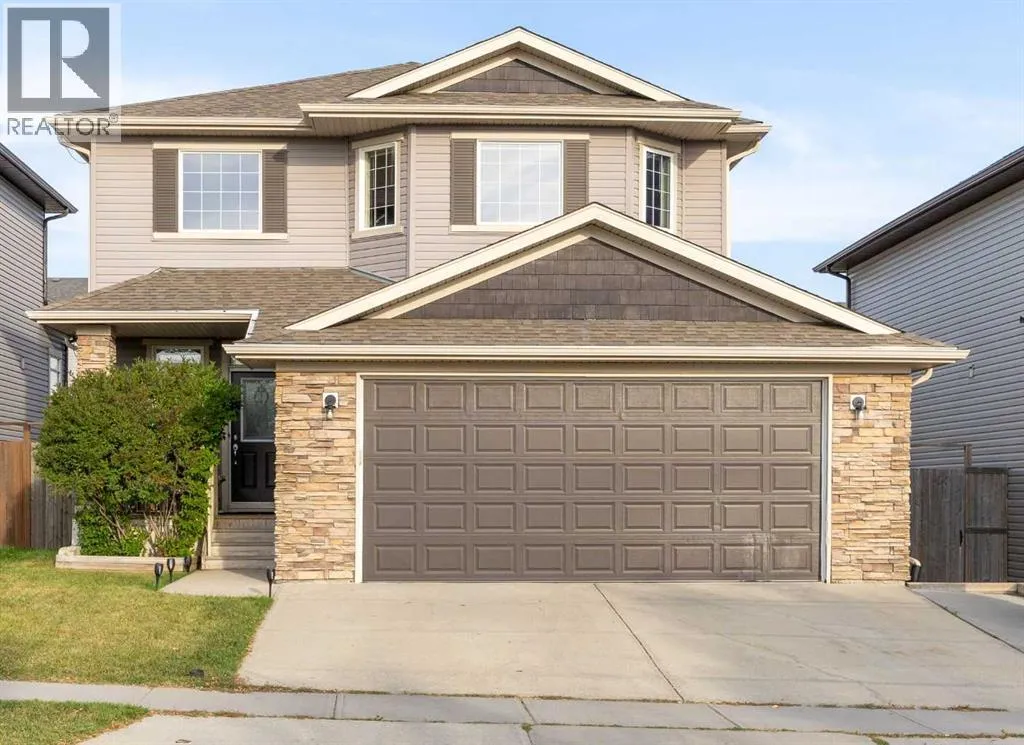 House for rent: 148 Westland Street, Okotoks, Alberta T1S 0B3