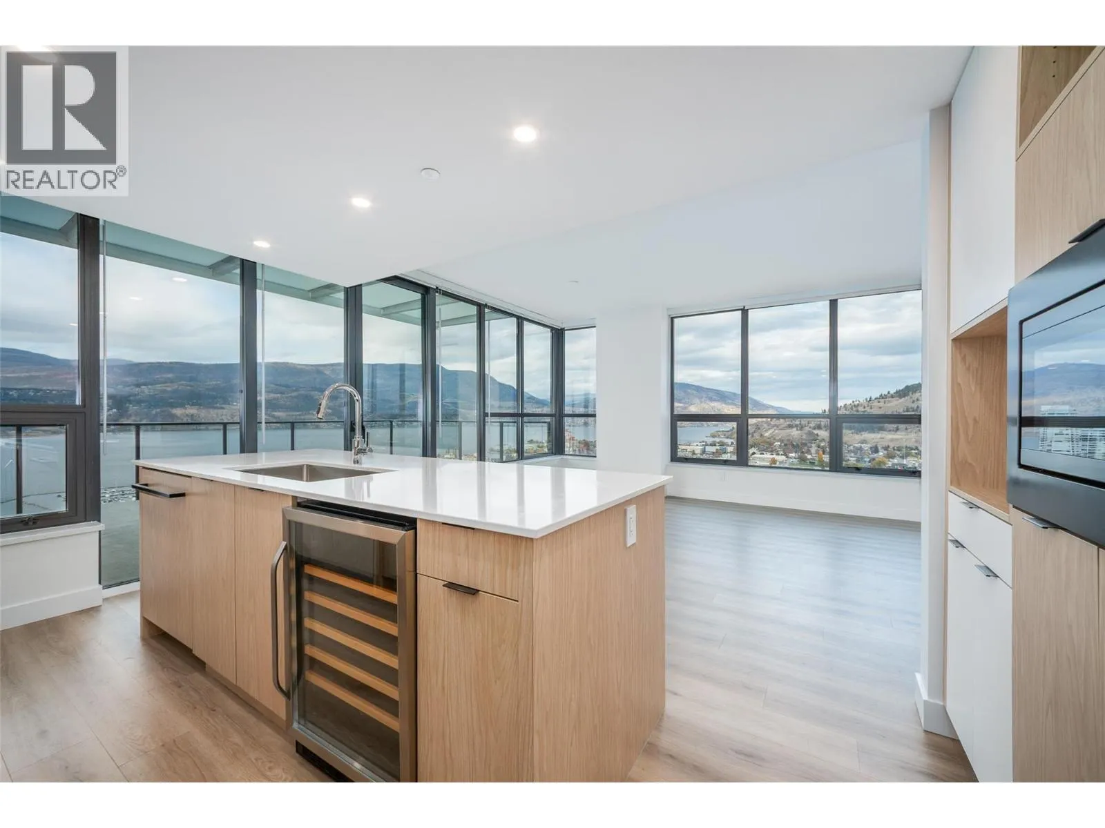 Apartment for rent: 1488 Bertram Street Unit# 3307, Kelowna, British Columbia V1Y 0M6