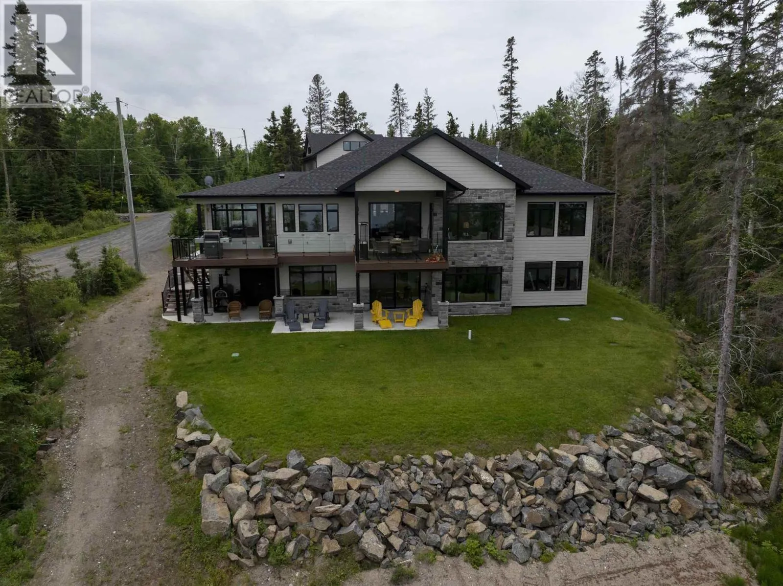 149 Mickelson Dr, SHUNIAH, Ontario P7A 6N3