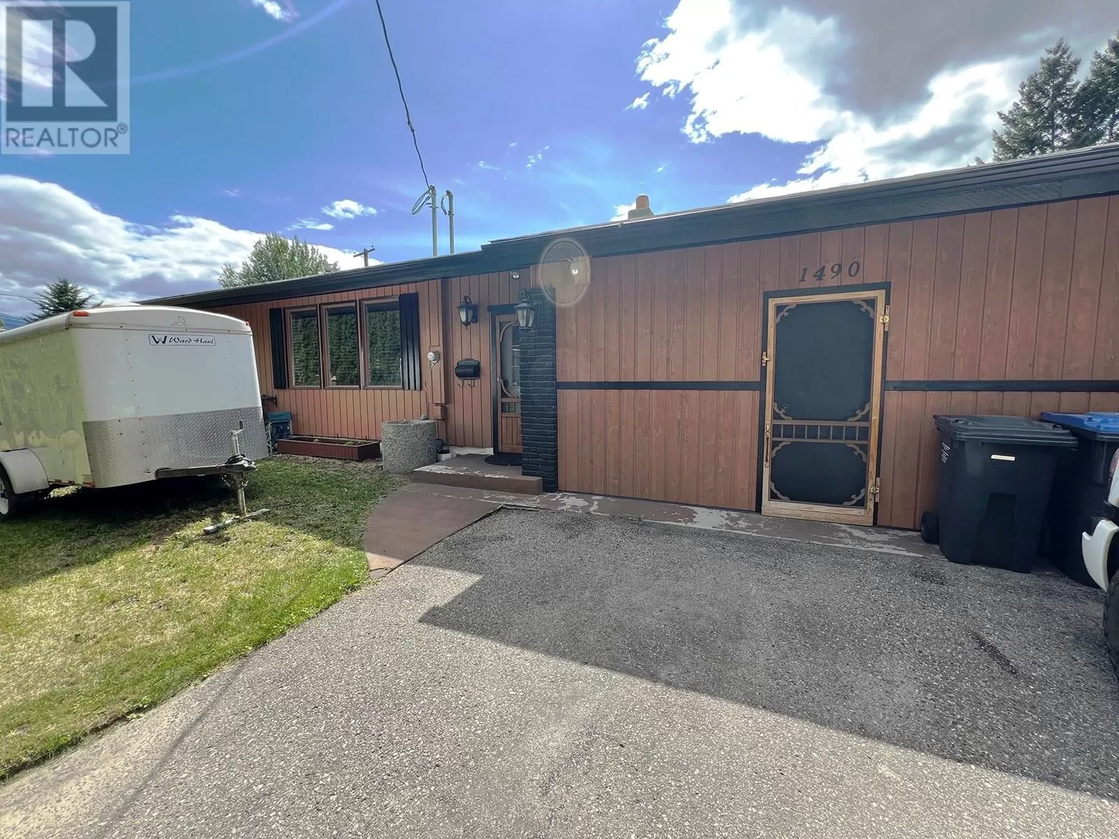 House for rent: 1490 Hollywood Road, Kelowna, British Columbia V1X 4N9