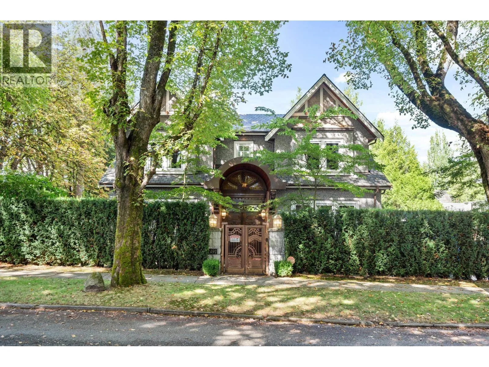 House for rent: 1491 W 26th Avenue, Vancouver, British Columbia V6H 2B3