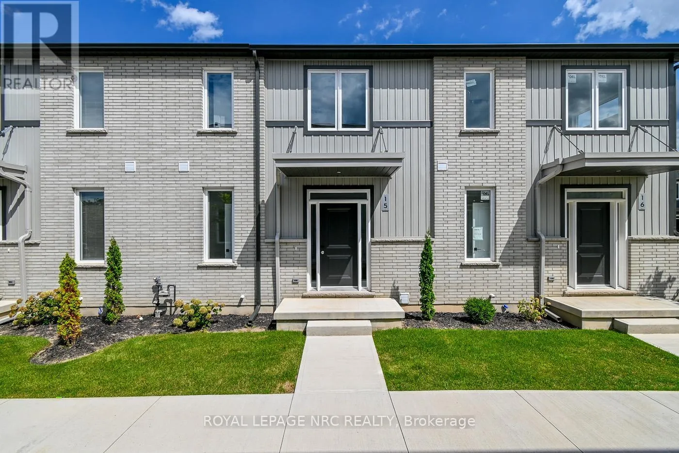 Row / Townhouse for rent: 15 - 121a Moffatt Street, St. Catharines, Ontario L2P 0G4