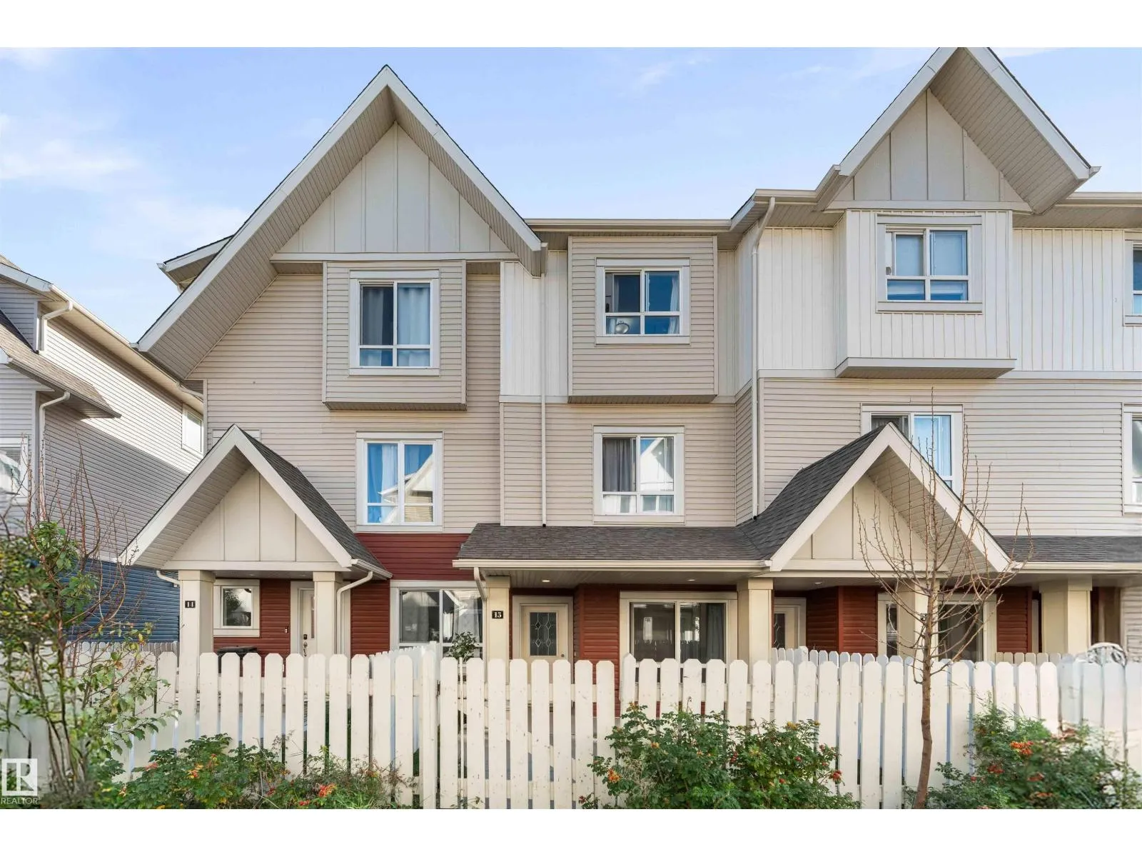 Row / Townhouse for rent: #15 13003 132 Av Nw, Edmonton, Alberta T5L 3R2