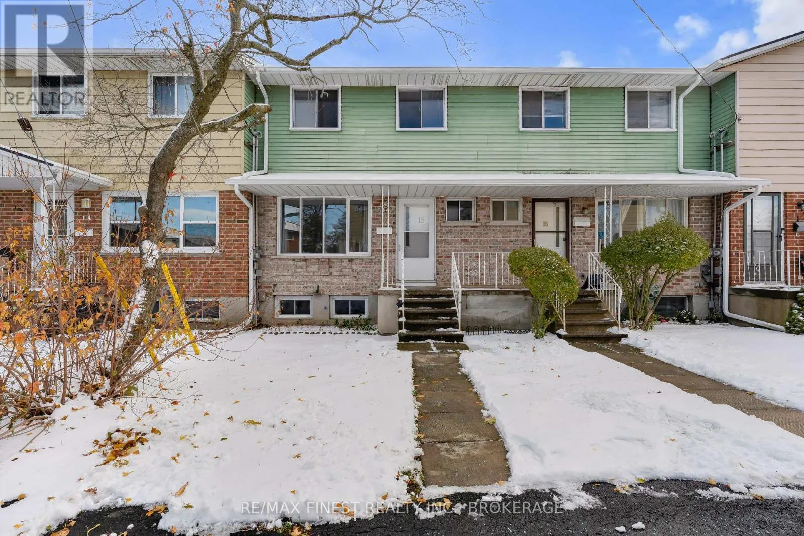 15 - 27 Addington Street, Loyalist, Ontario K7N 1C6