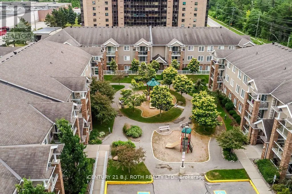 Apartment for rent: 15 - 43 Coulter Street, Barrie, Ontario L4N 6L9