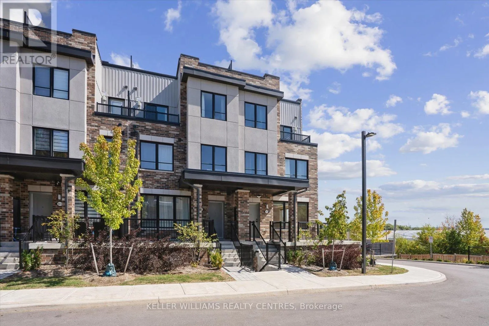 Row / Townhouse for rent: 15 - 50 Baynes Way, Bradford West Gwillimbury, Ontario L3Z 4M4