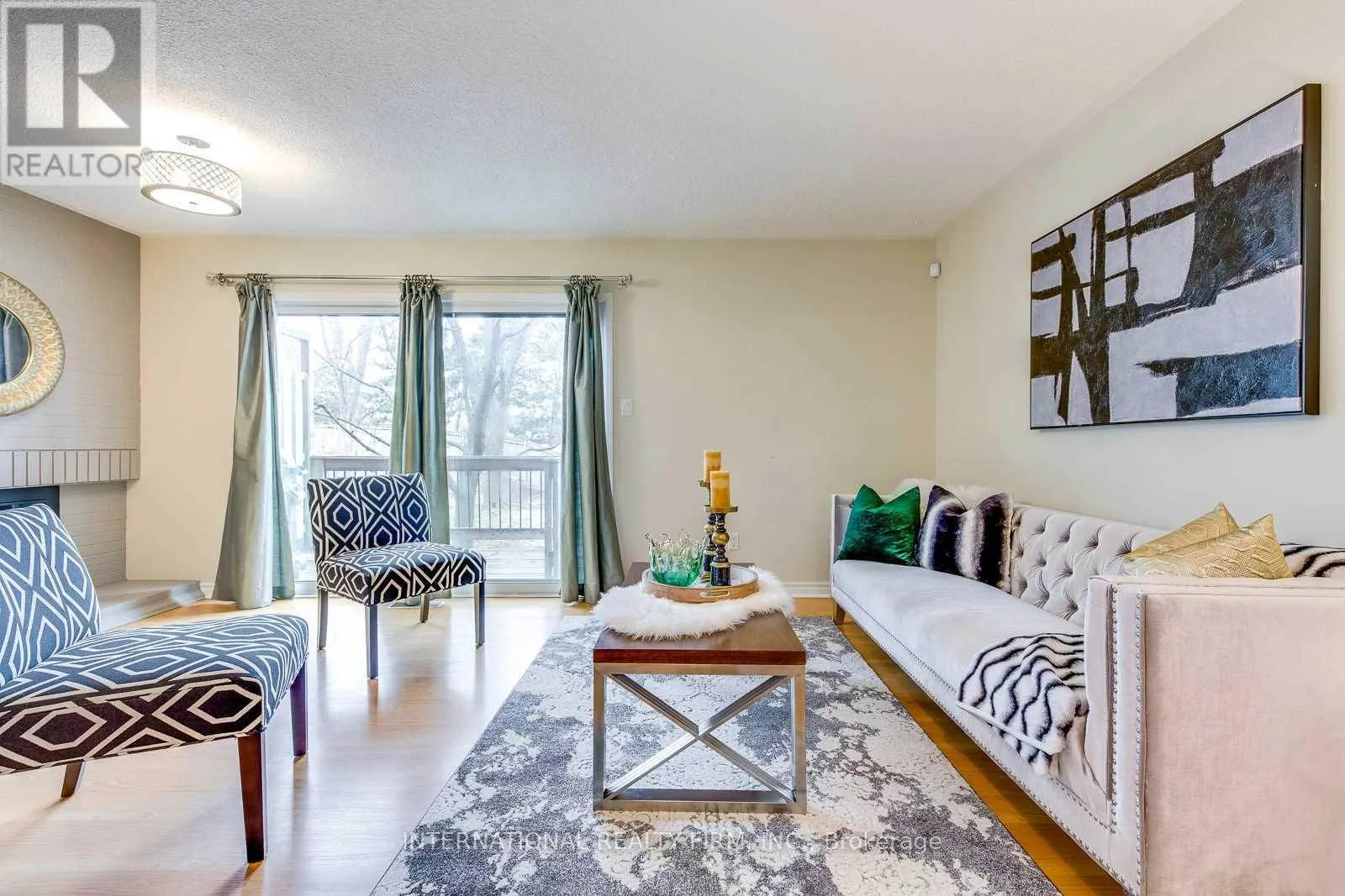 Row / Townhouse for rent: 15 - 6855 Glen Erin Drive, Mississauga, Ontario L5N 1P6