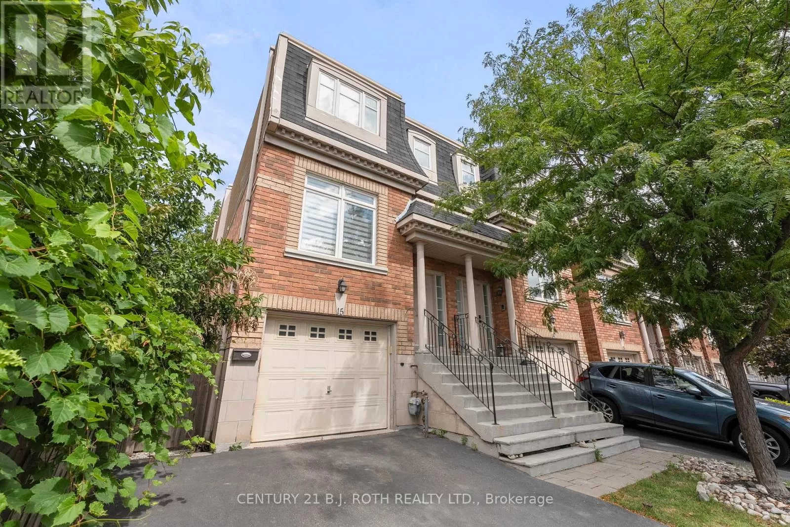 House for rent: 15 - 8032 Kipling Avenue, Vaughan, Ontario L4L 2A1