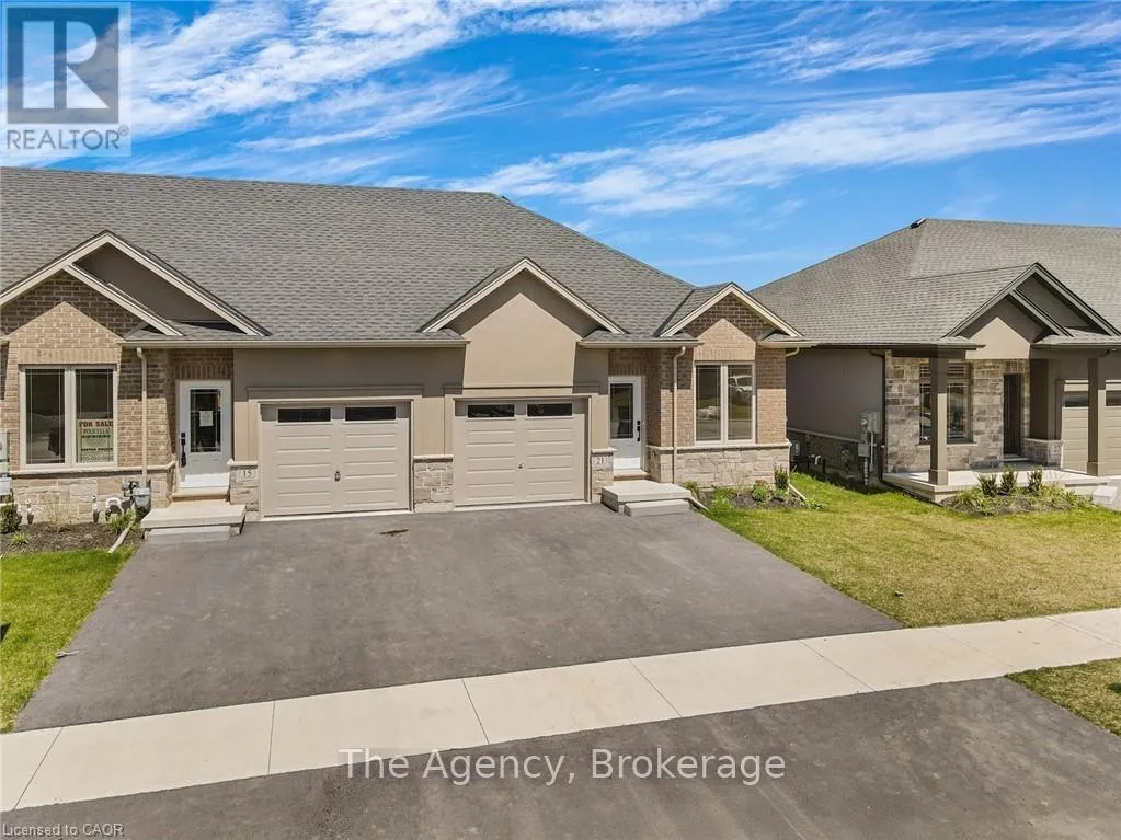 Row / Townhouse for rent: 15 Austin Drive S, Welland, Ontario L3B 5N8