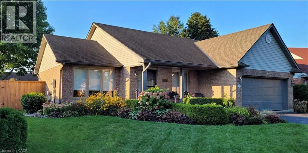 House for rent: 15 Bayshore Court, Port Dover, Ontario N0A 1N7