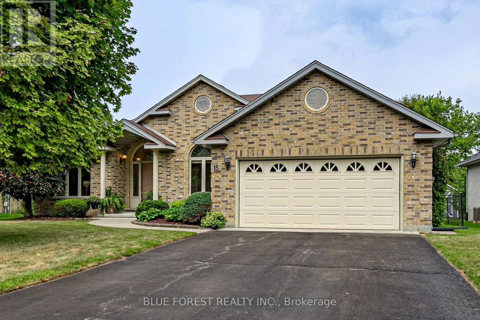 House for rent: 15 Calvert Place, Thames Centre, Ontario N0L 1G3