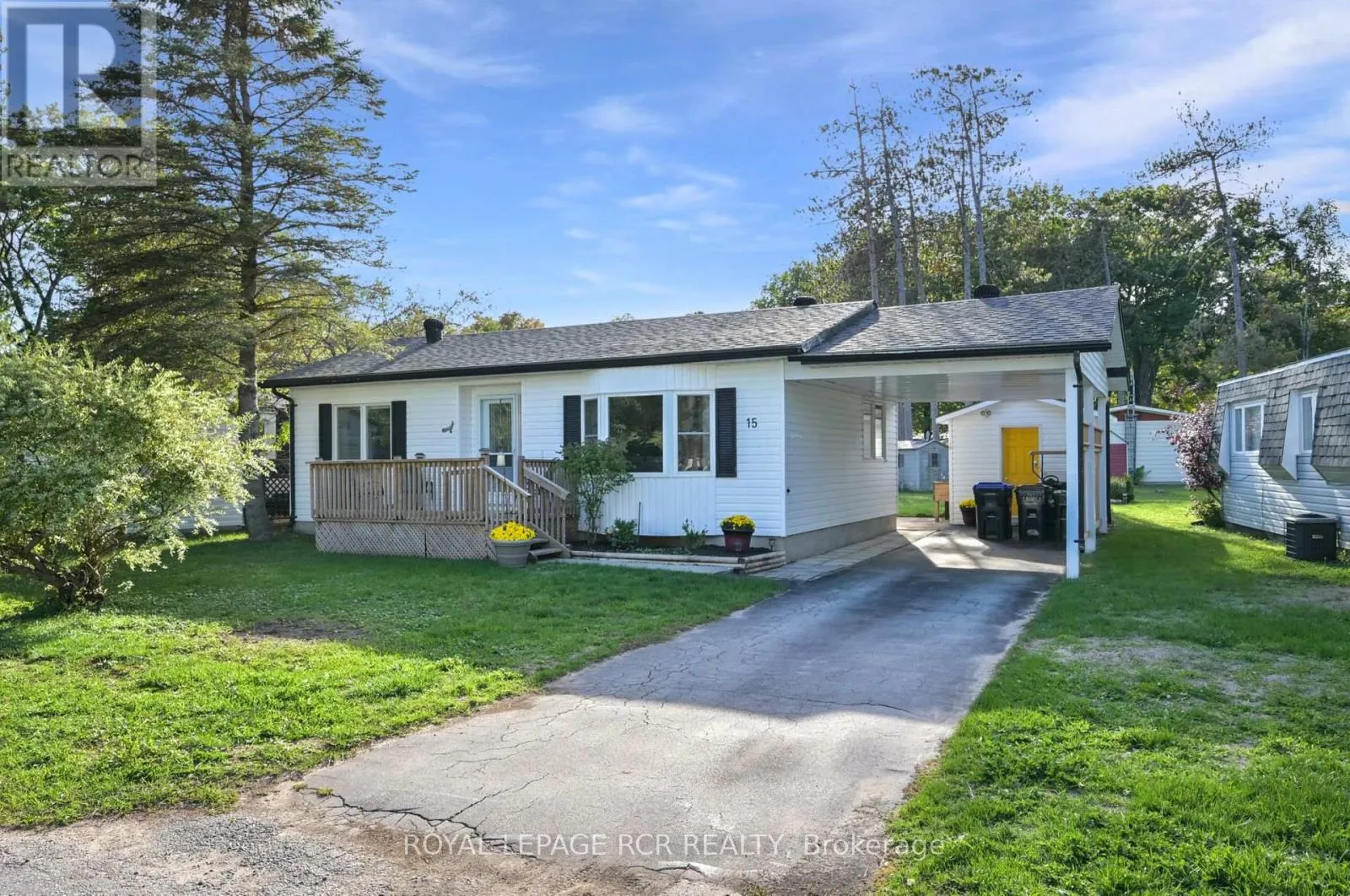 House for rent: 15 Carruthers Street S, Wasaga Beach, Ontario L9Z 1K2