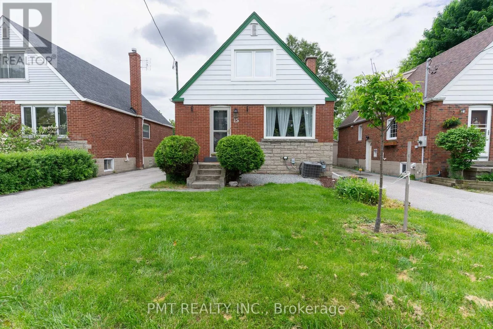 House for rent: 15 Dalecrest Drive, Toronto, Ontario M4B 1V2