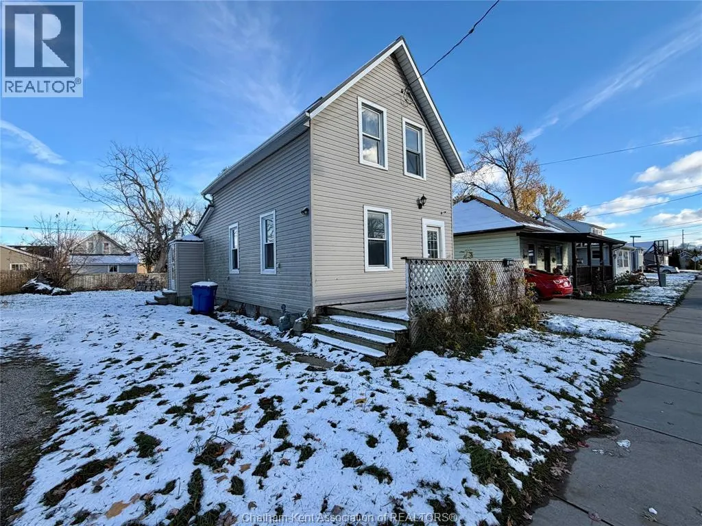 House for rent: 15 Degge Street, Chatham, Ontario N7M 4X3