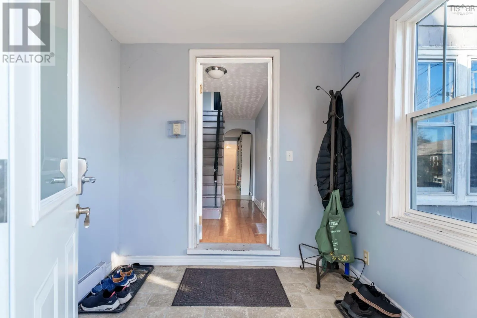 House for rent: 15 Forest Hill Drive, Halifax, Nova Scotia B3M 1X2