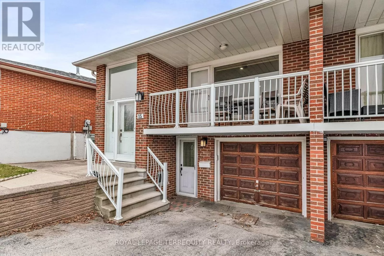 House for rent: 15 Madonna Gardens, Toronto, Ontario M9L 2T5