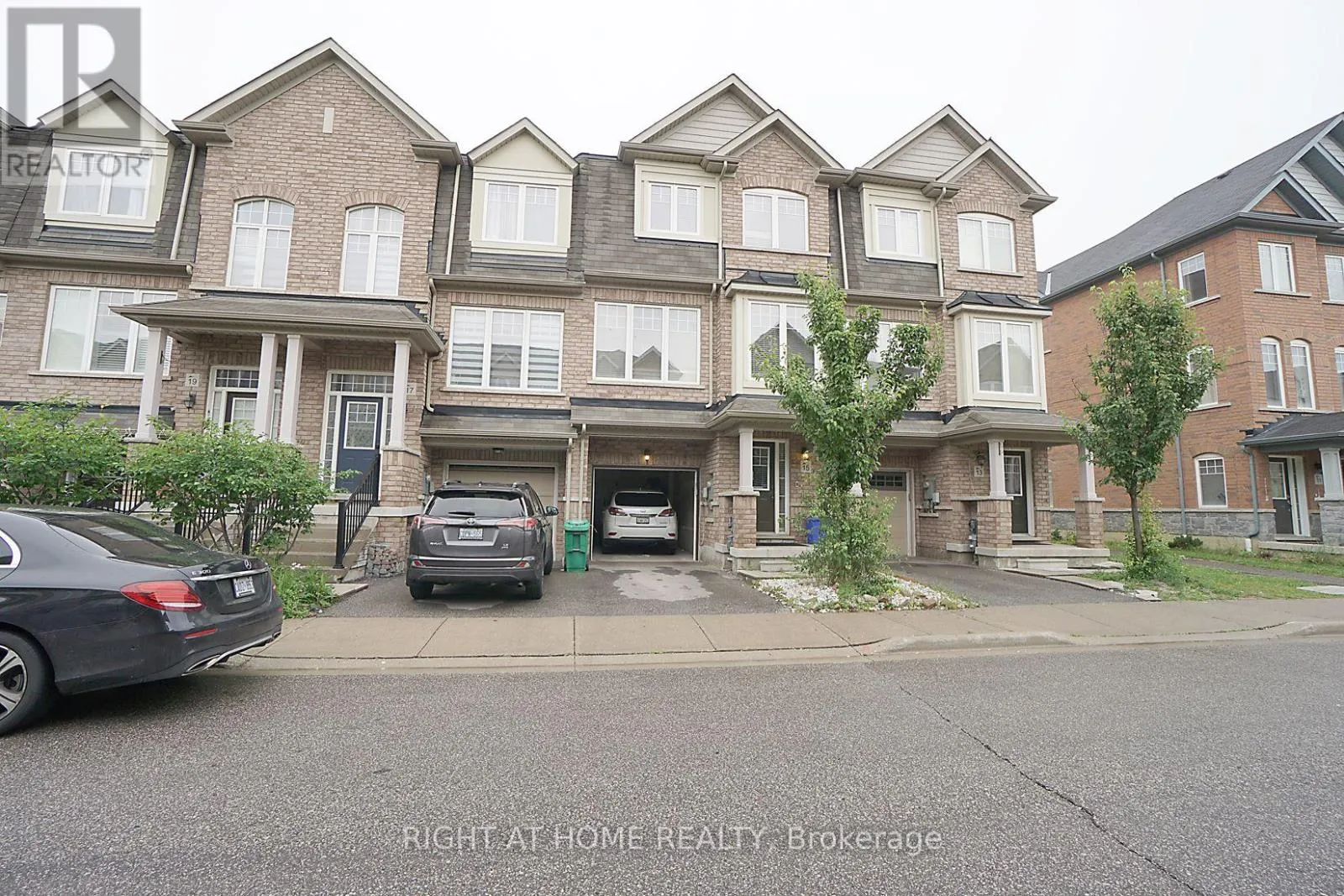 Row / Townhouse for rent: 15 Magdalene Crescent, Brampton, Ontario L6Z 0G9