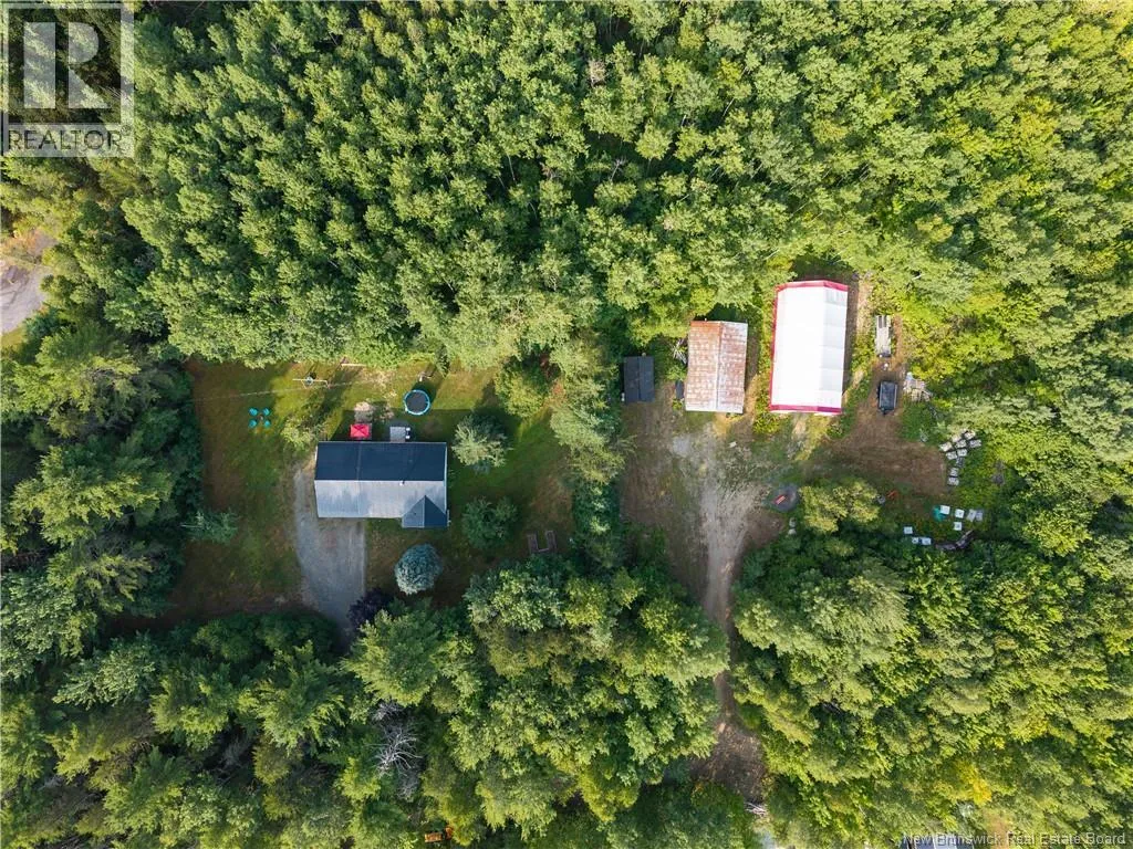 House for rent: 15 Mckinnon Road, Miramichi, New Brunswick E1V 5Y1