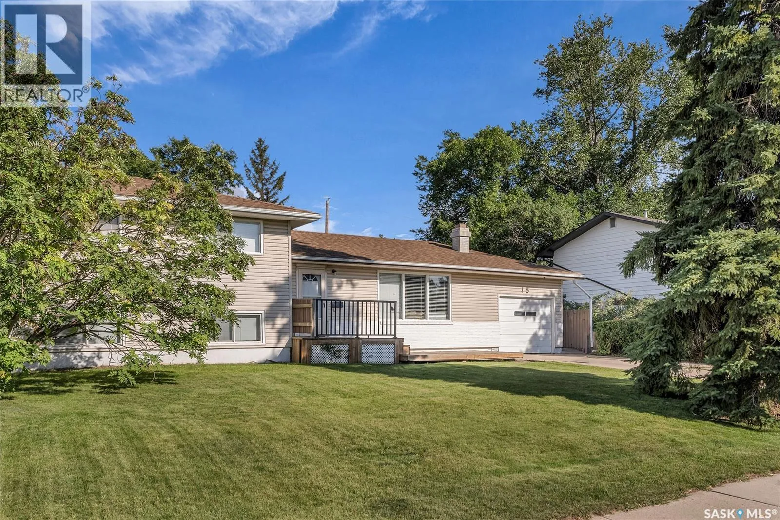 House for rent: 15 Moxon Crescent, Saskatoon, Saskatchewan S7H 3B8