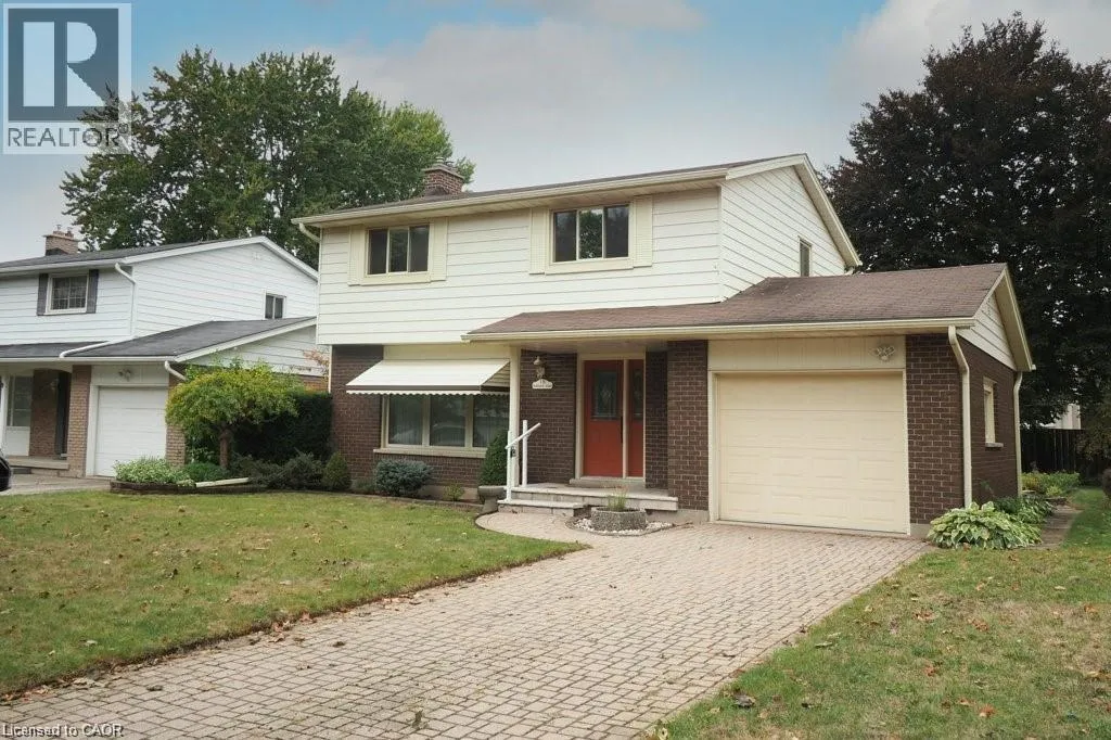 House for rent: 15 Niagara Road, Kitchener, Ontario N2B 1T1