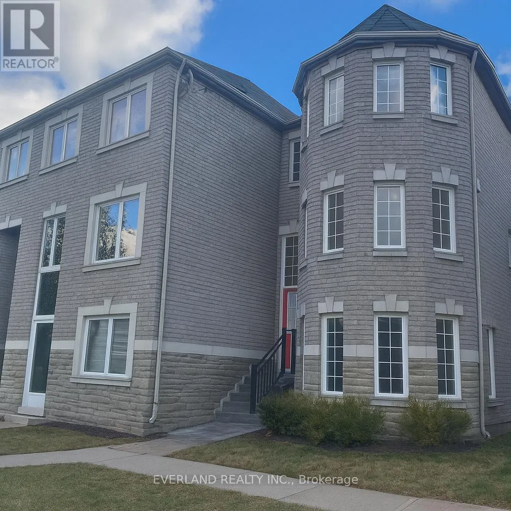 Row / Townhouse for rent: 15 Orchid Road, Markham, Ontario L3T 7T7