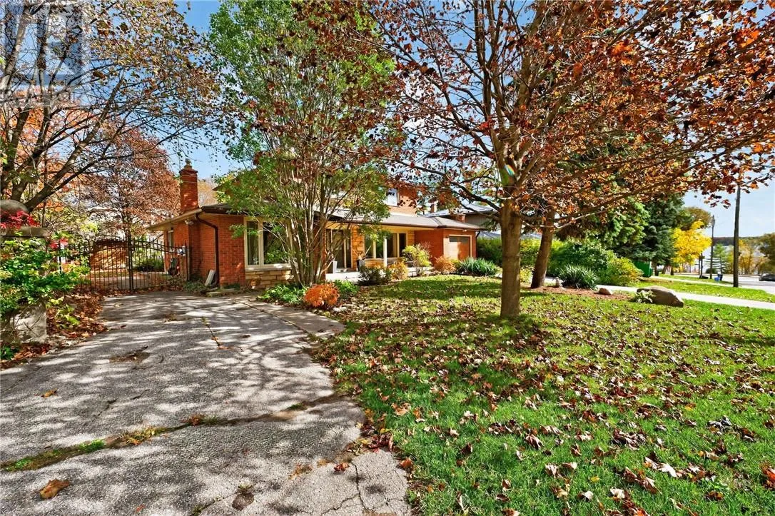 House for rent: 15 Rodney Street, Barrie, Ontario L4M 4B5