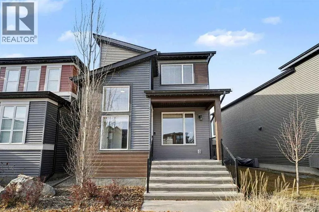 House for rent: 15 Rowley Common Nw, Calgary, Alberta T3L 0G4