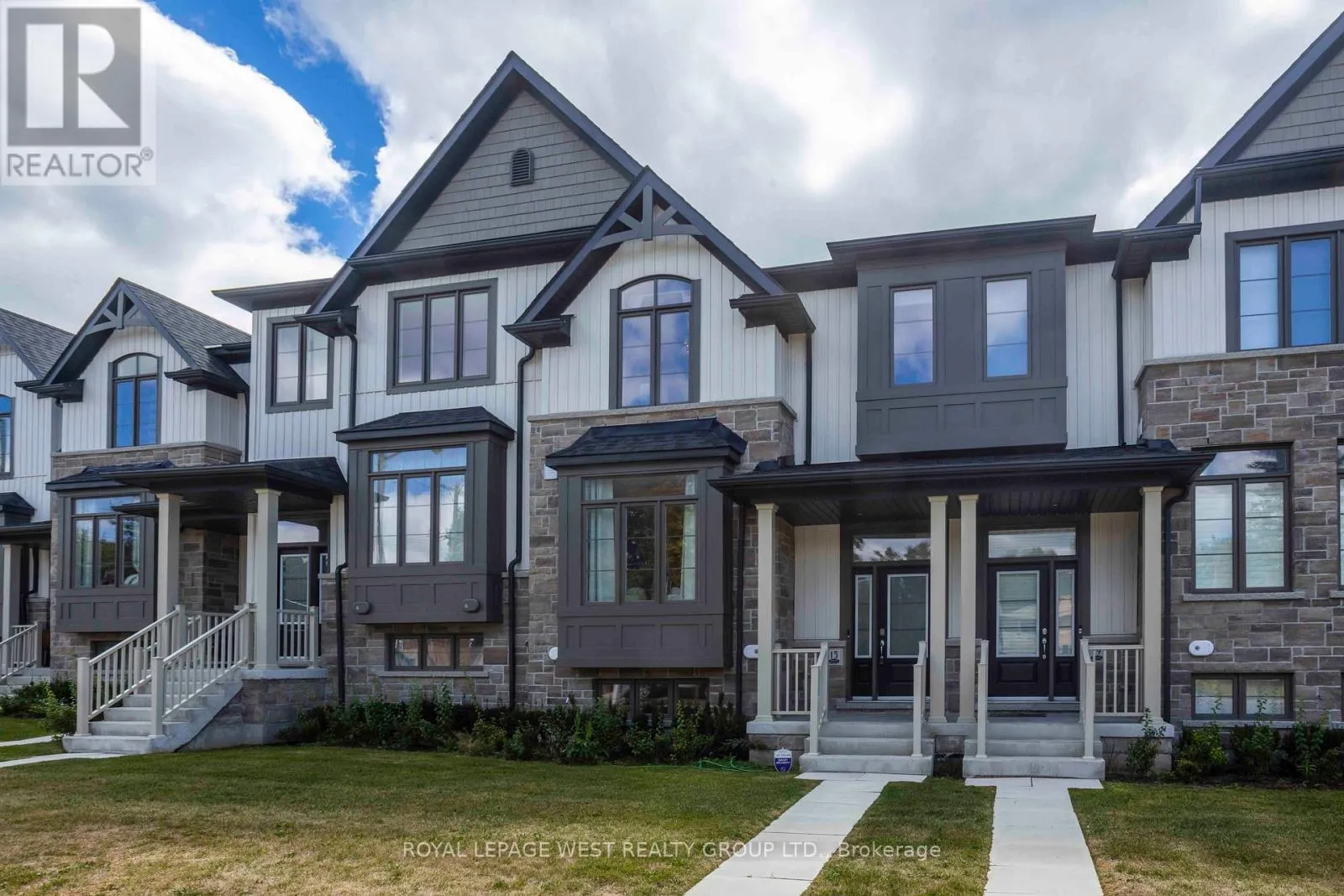 Row / Townhouse for rent: 15 Shand Lane, Scugog, Ontario L9L 0C7