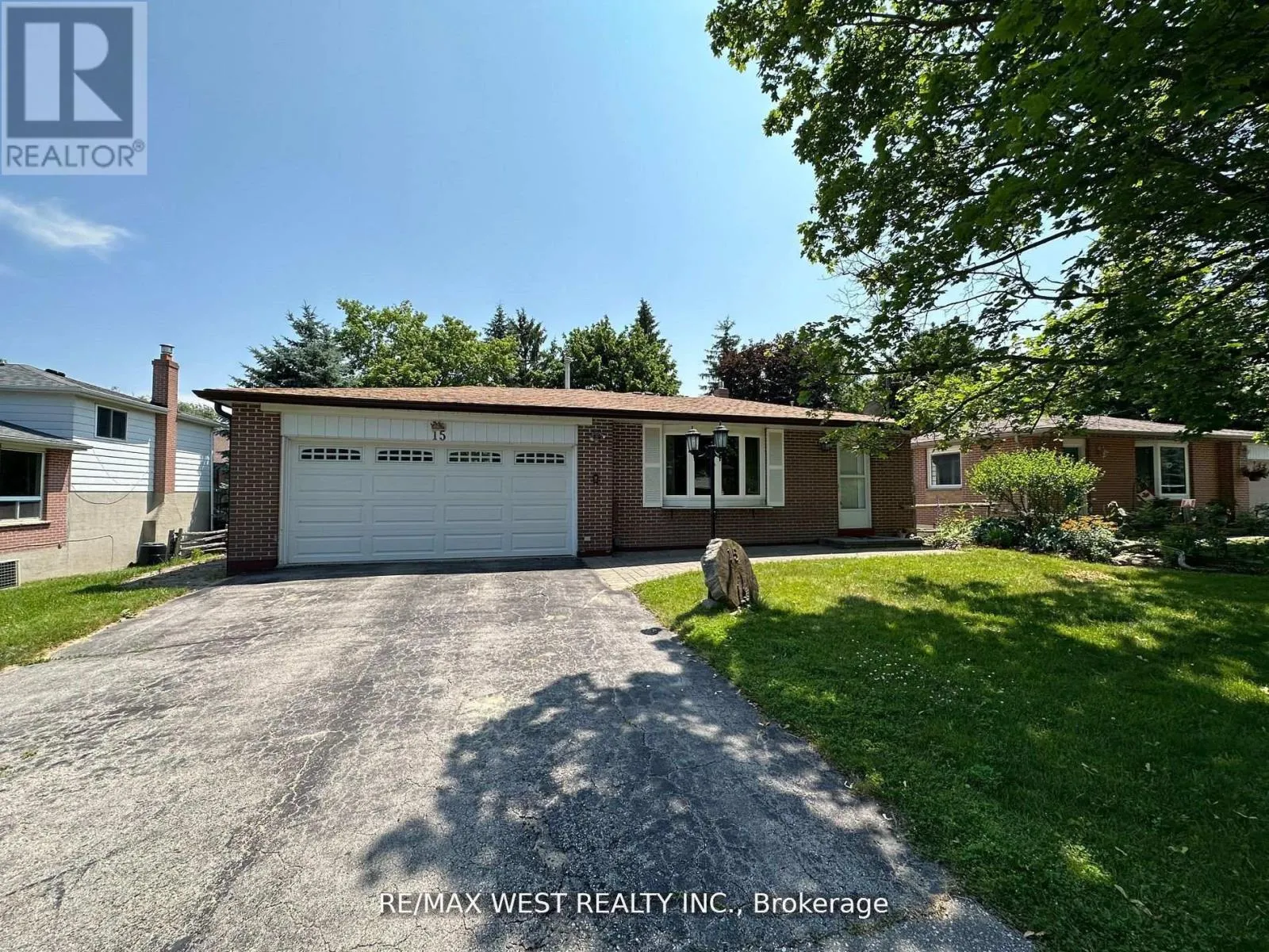House for rent: 15 Tracey Drive, New Tecumseth, Ontario L9R 1M2