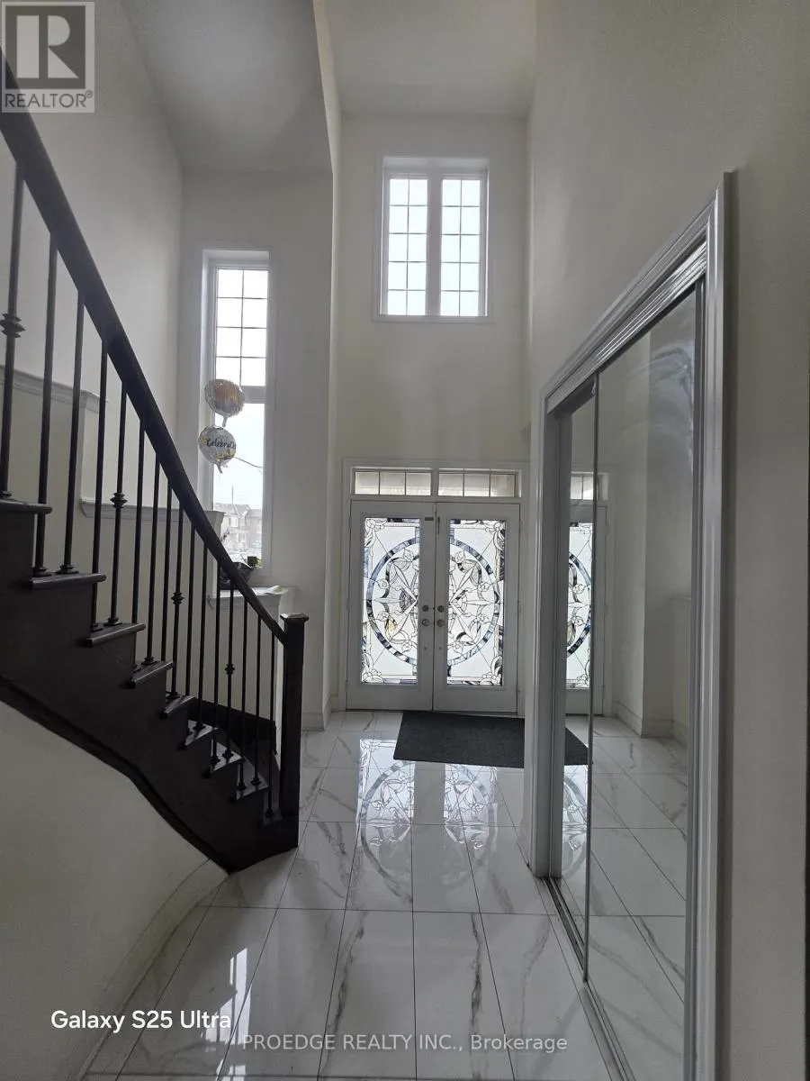 House for rent: 15 Troyer Street N, Brampton, Ontario L7A 4T4