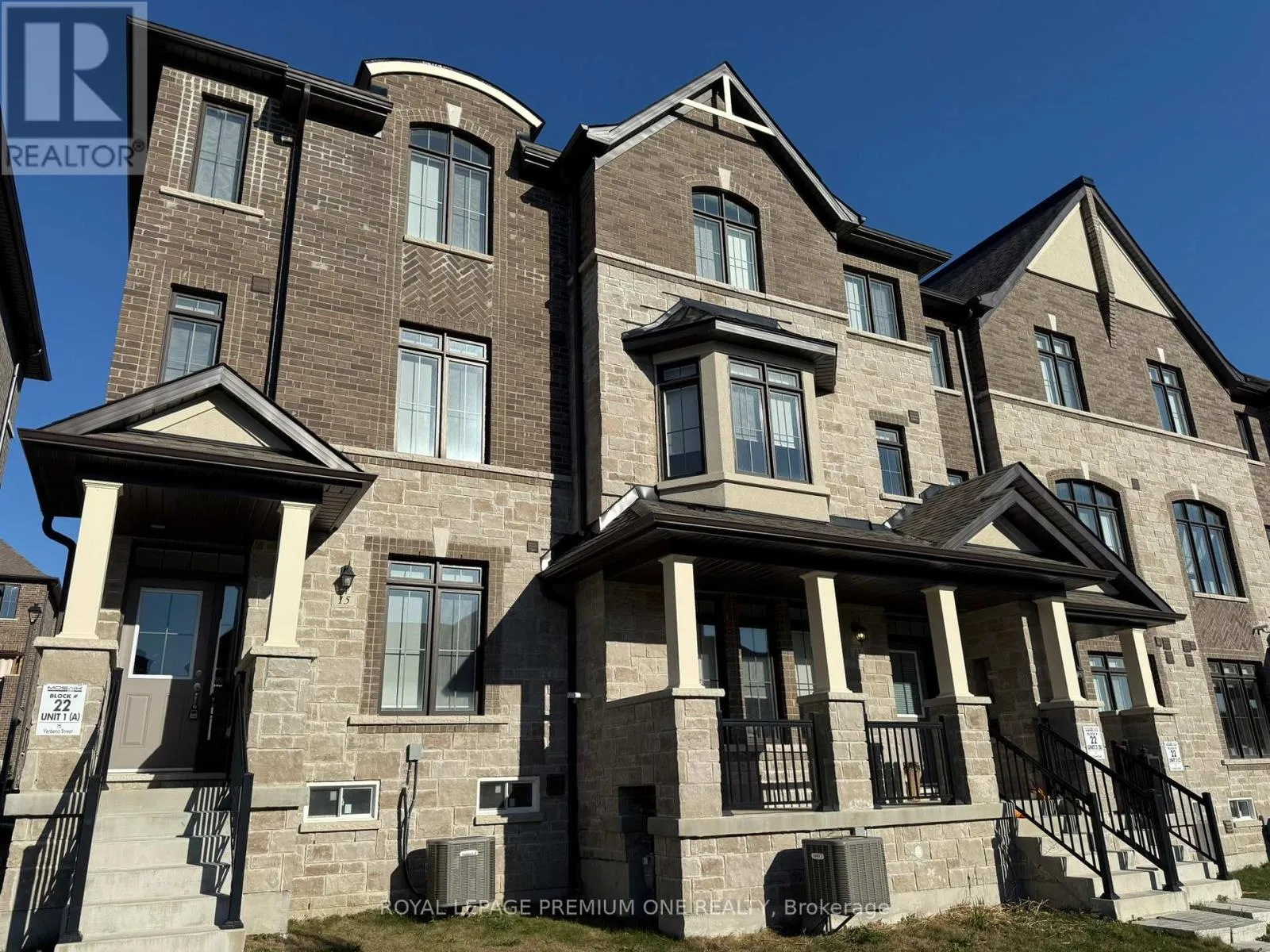 Row / Townhouse for rent: 15 Verbena Street, East Gwillimbury, Ontario L9N 0T6