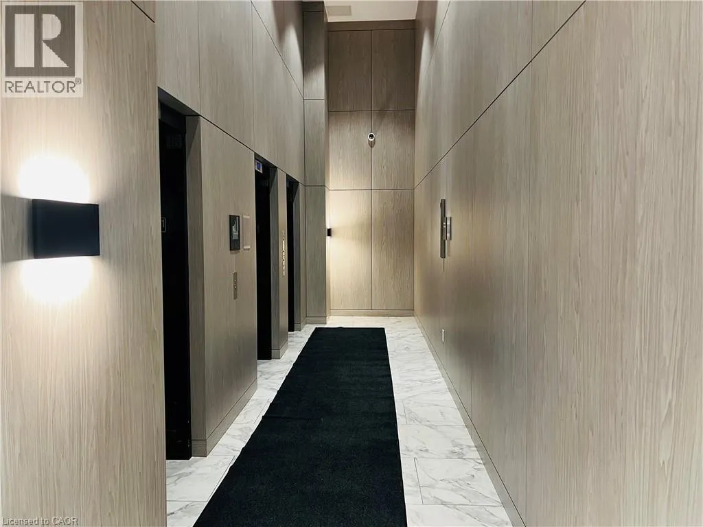 Apartment for rent: 15 Wellington Street S Unit# 809, Kitchener, Ontario N2G 0E4