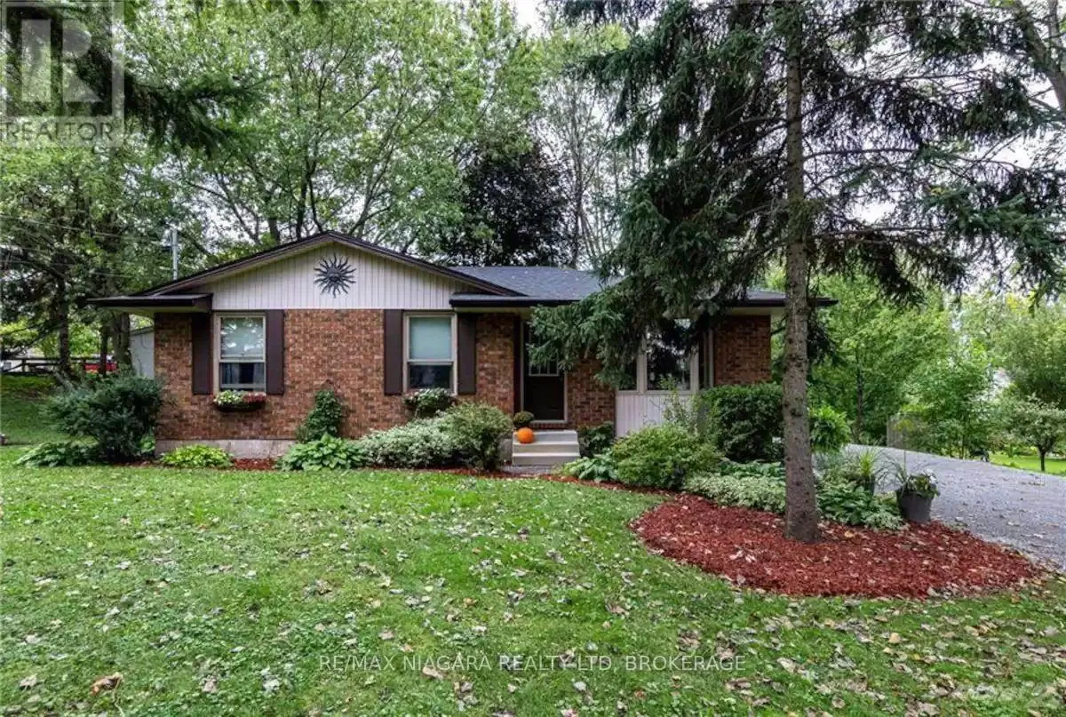 House for rent: 150 Elmwood Avenue, Fort Erie, Ontario L0S 1B0