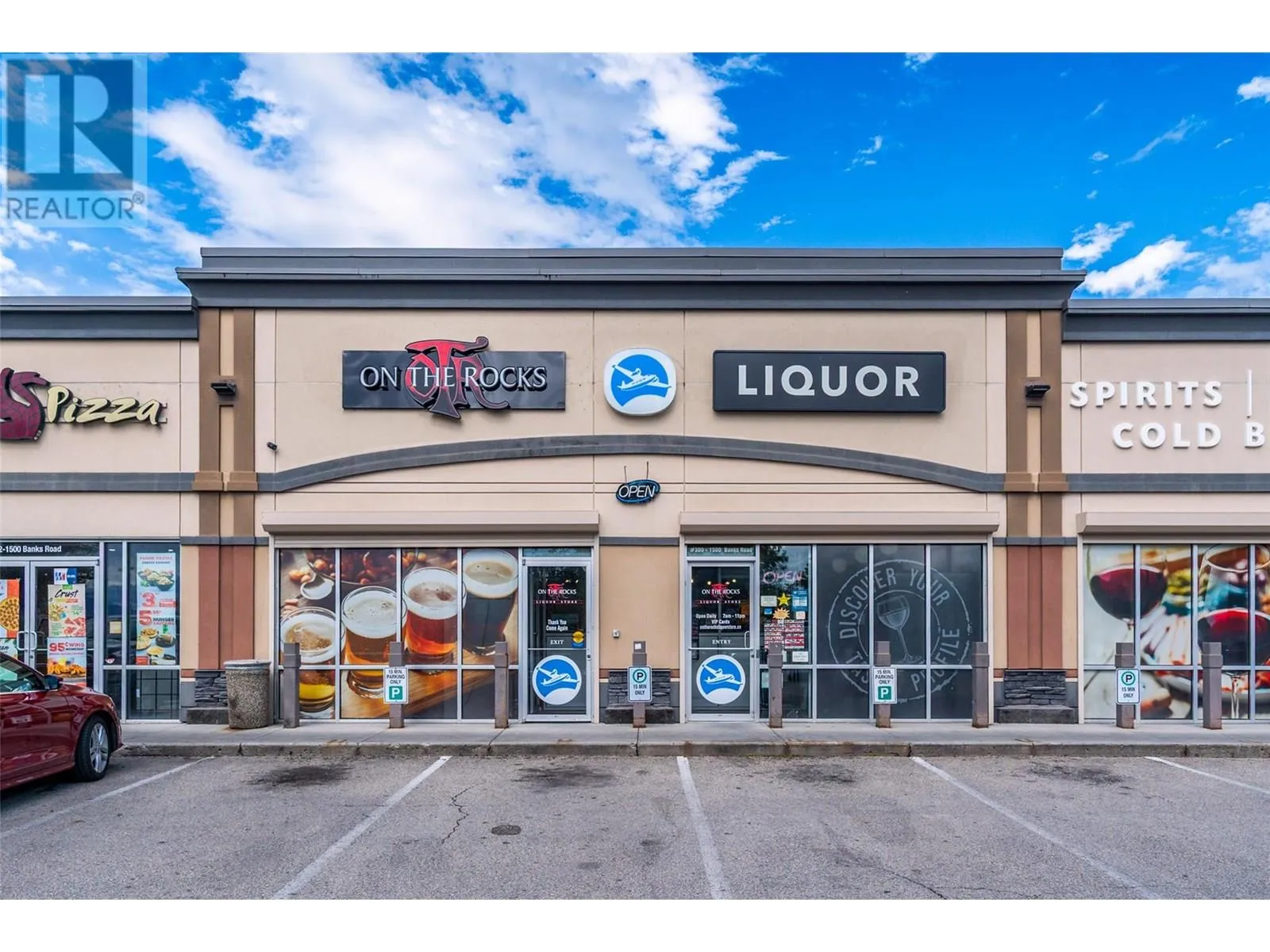 Retail for rent: 1500 Banks Road Unit# 300, Kelowna, British Columbia V1X 4J1
