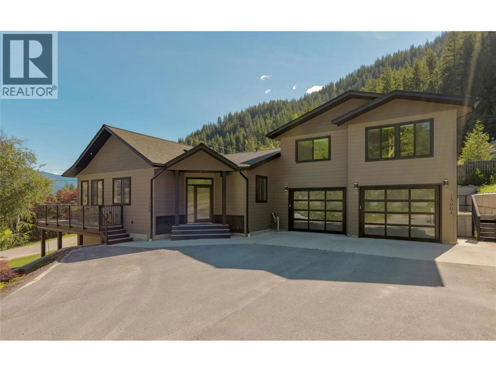 House for rent: 1500 Holland Street, Nelson, British Columbia V1L 3E2